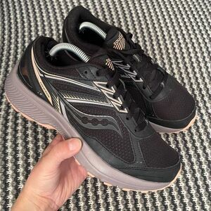 Saucony Cohesion Tr14 Trail Running Shoe black/pink/purple women’s size 7